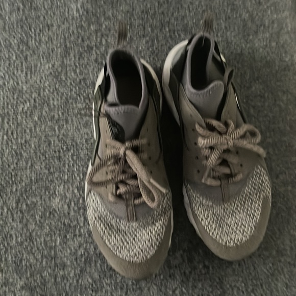 Nike shoes size 7 youth - Picture 2 of 4